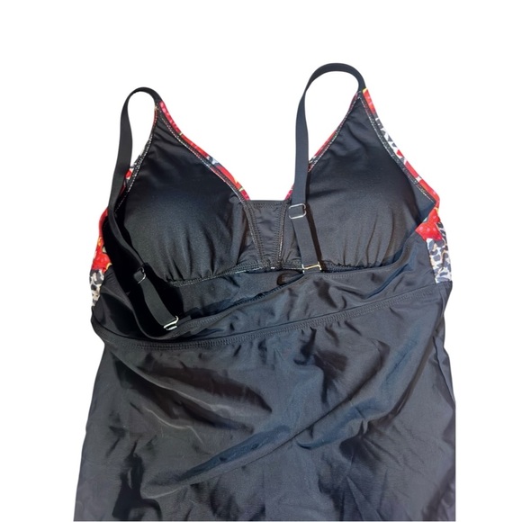 Chic Black and Red Swim Dress NWOT - Picture 4 of 9